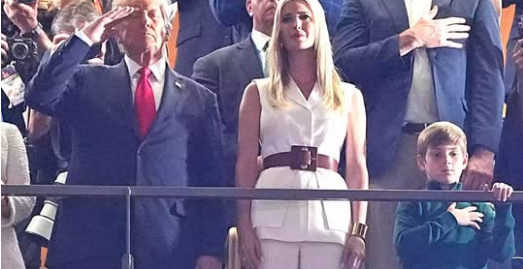 Super Bowl fans divided after brief camera shot